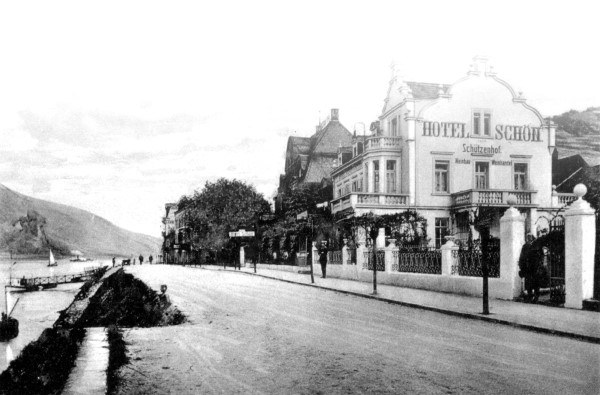 Historische Ansicht der Uferstraße in Assmannshausen mit dem Hotel